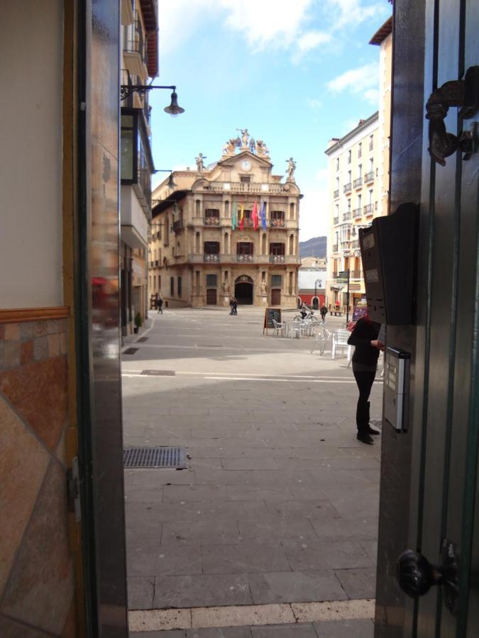 Atico En La Plaza Del Ayuntamiento Apartment Pamplona Ngoại thất bức ảnh